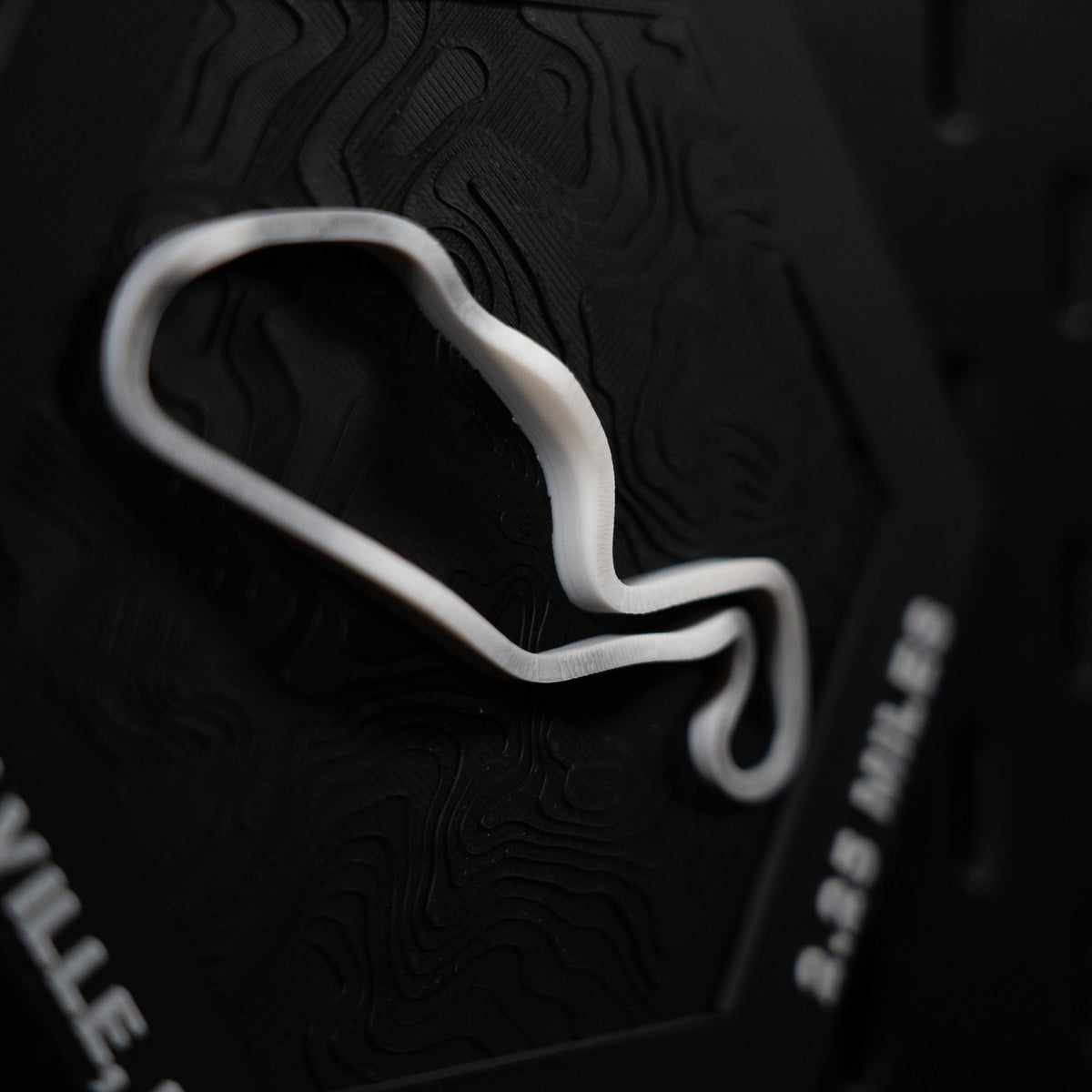NJMP Thunderbolt hex from above, white loop with its tight hairpin at the right